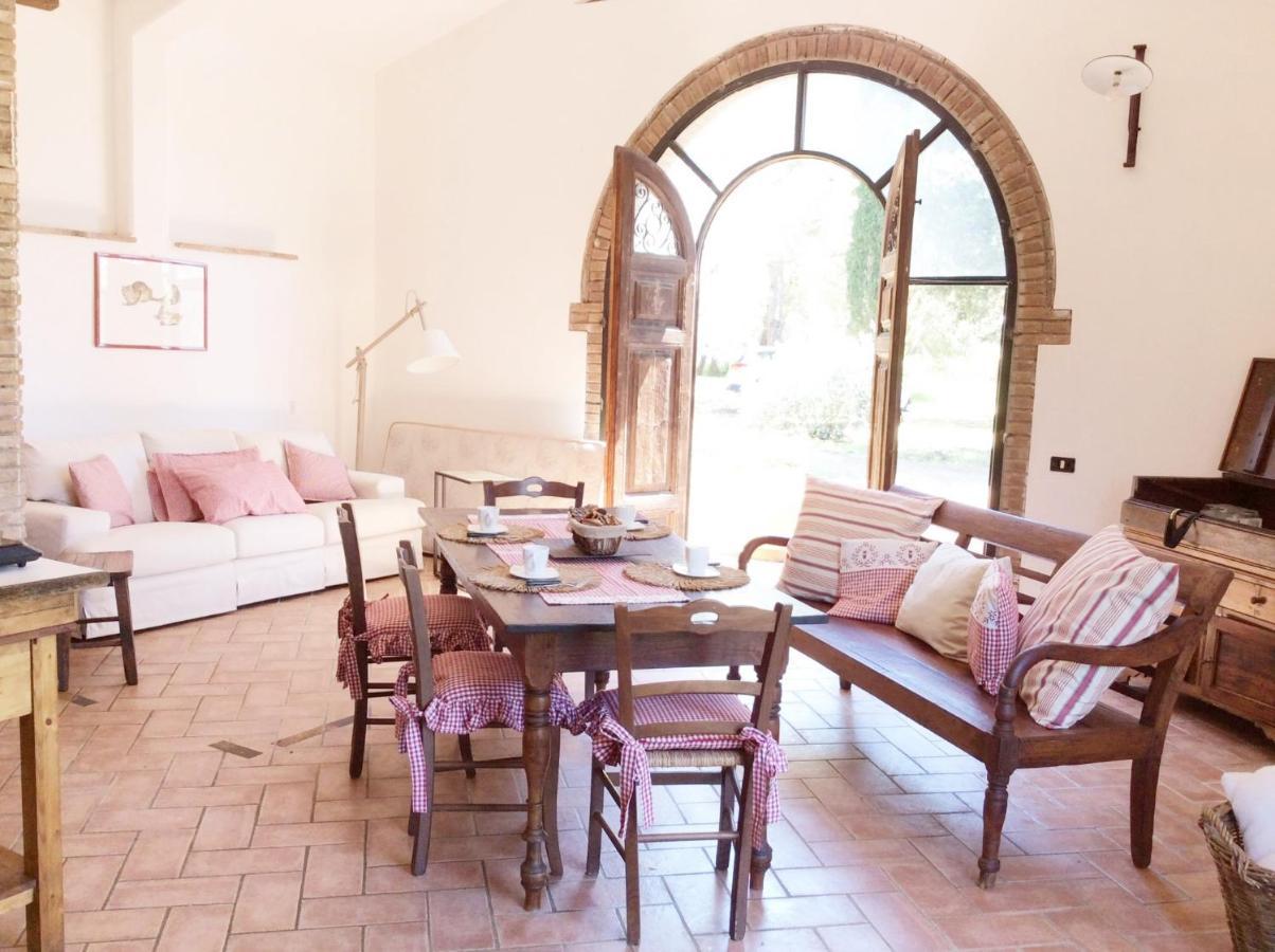 Apartamento Relais Casale Il Poggetto - Olivo 2 By Zoom In Earth Cecina  Exterior foto