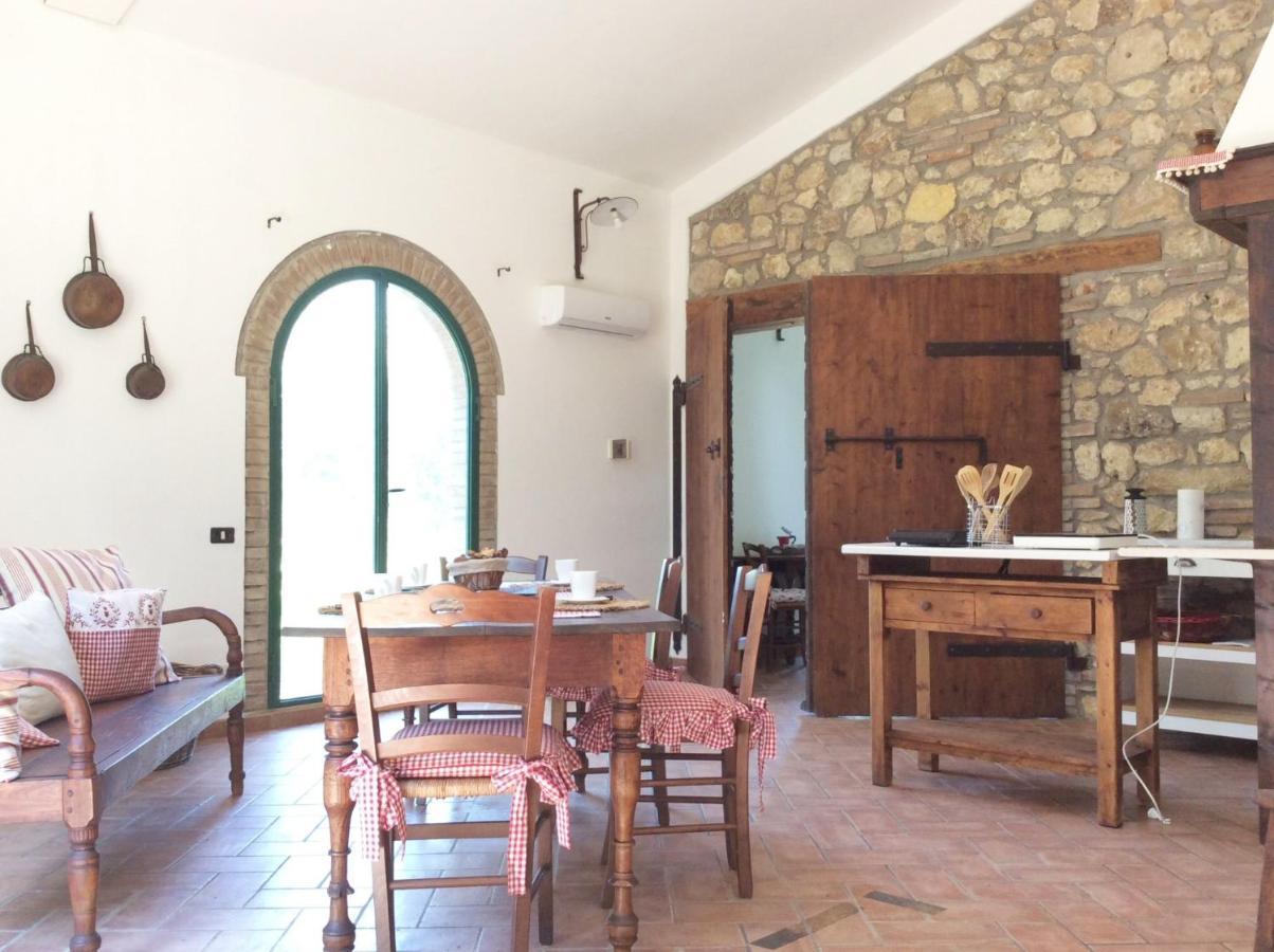 Apartamento Relais Casale Il Poggetto - Olivo 2 By Zoom In Earth Cecina  Exterior foto